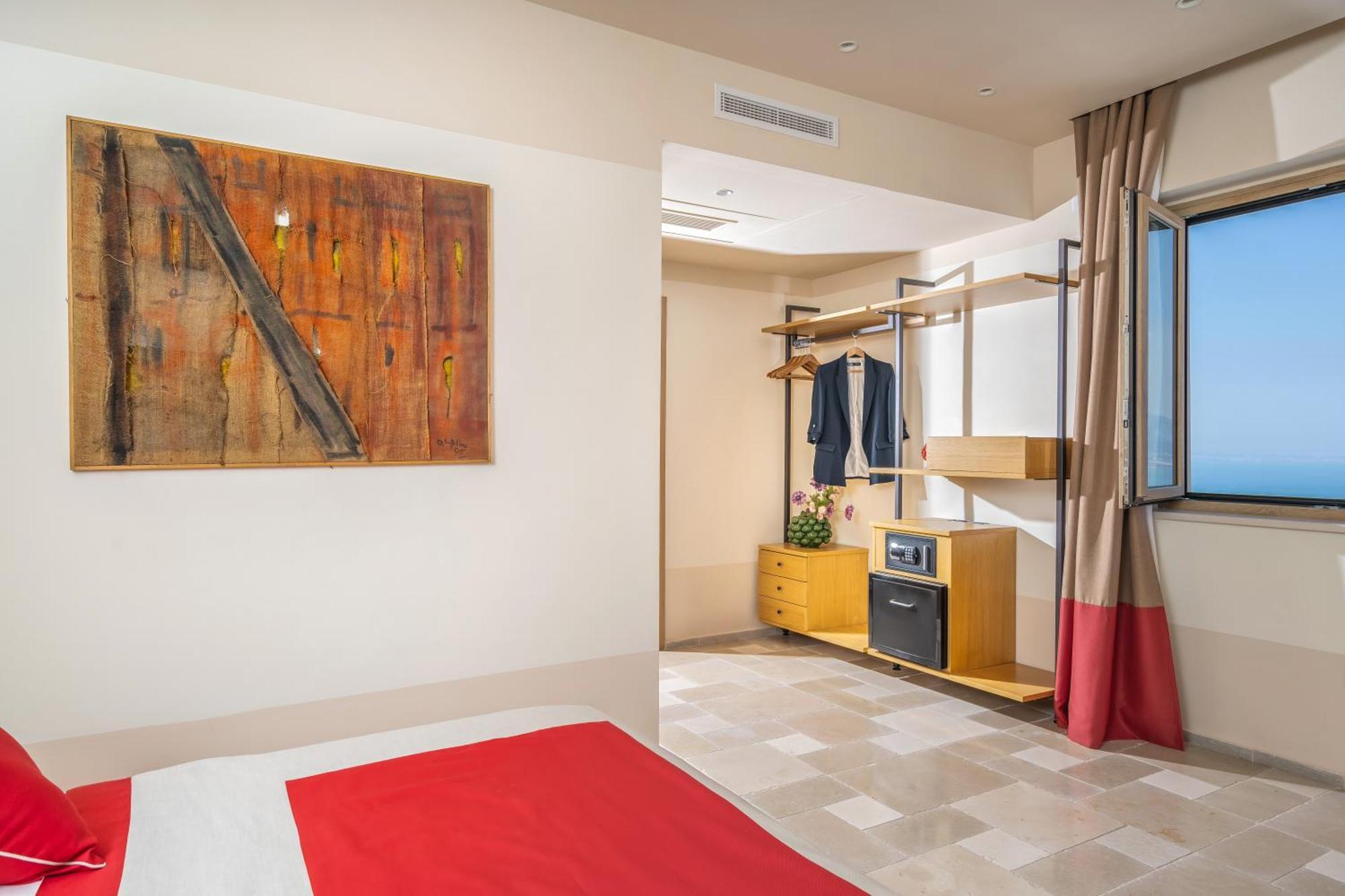 Maison Montechiaro Hostel *