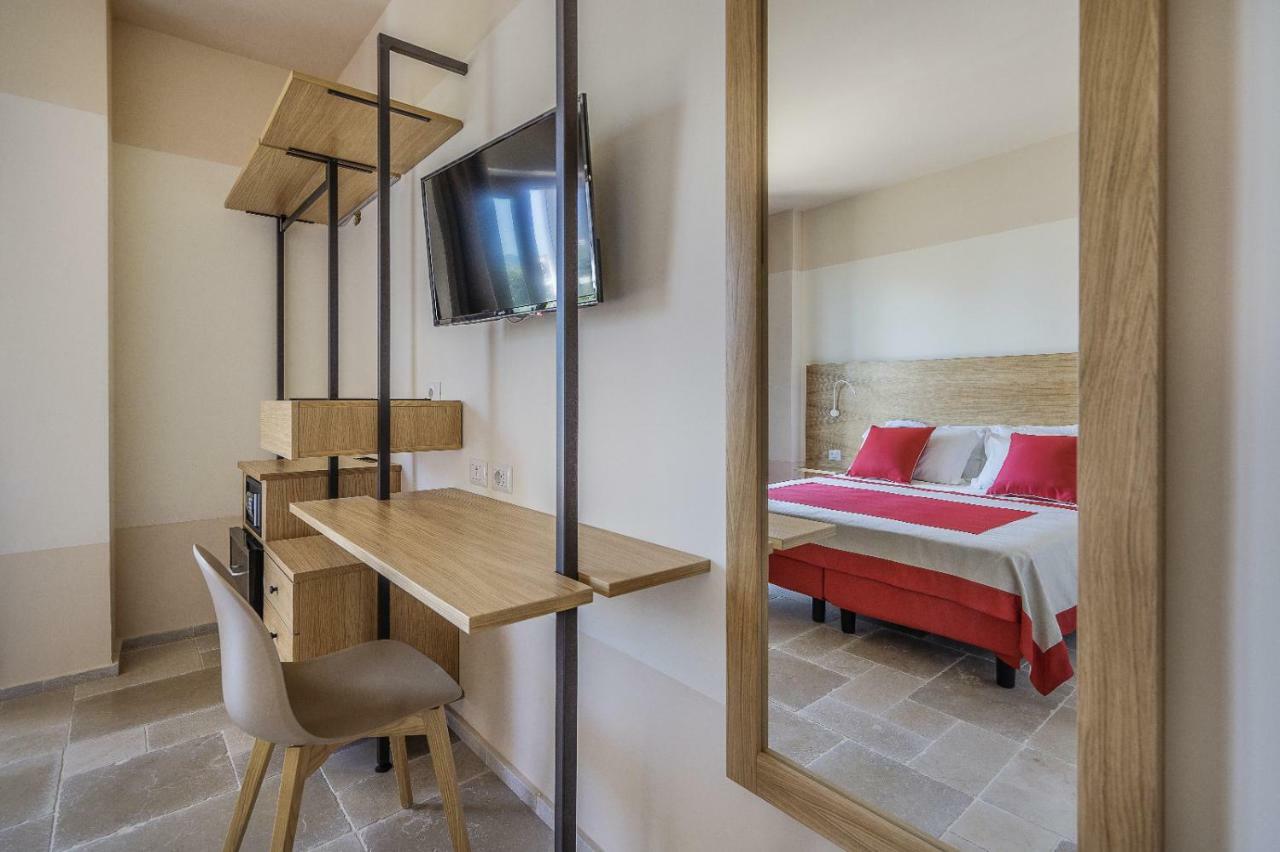 Maison Montechiaro Hostal *
