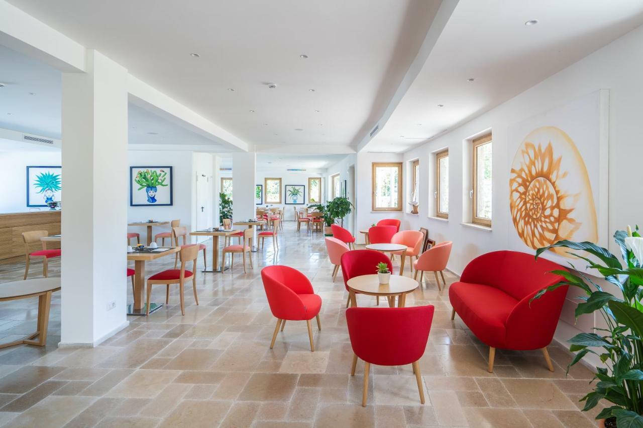 Maison Montechiaro Hostel