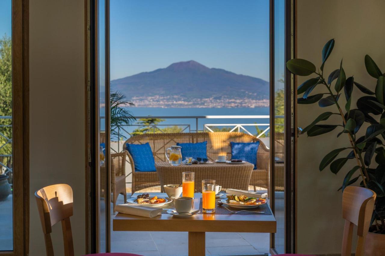 Maison Montechiaro Hostel